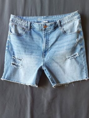 No Boundaries Light Blue Distressed Denim Shorts